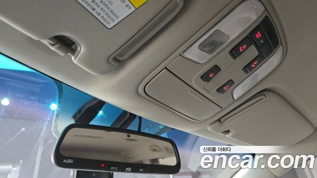 Kia Carnival 9-seater Prestige 2017 — фото 18