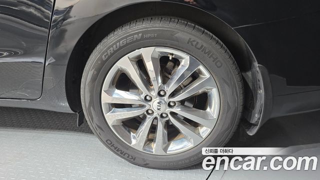 Kia Carnival 9-seater Prestige 2017 — фото 21