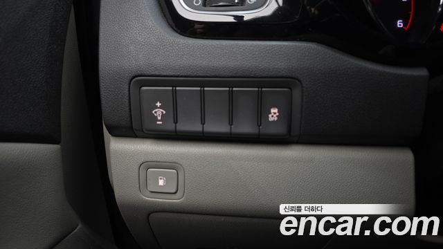 Kia Carnival 9-seater Prestige 2017 — фото 27