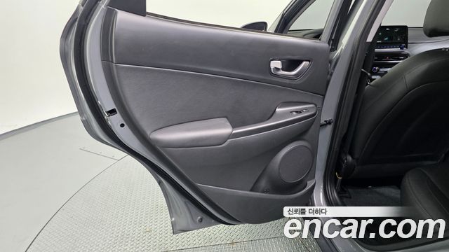 Hyundai Kona Gasoline 2.0 2WD Inspiration 2022 — фото 25