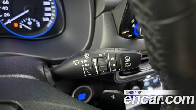 Hyundai Kona Gasoline 2.0 2WD Inspiration 2022 — фото 30