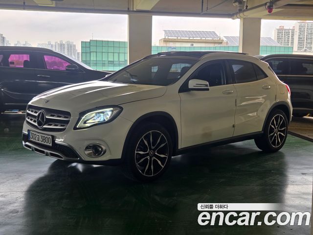 Mercedes-Benz GLA-Class (X156) GLA250 4MATIC