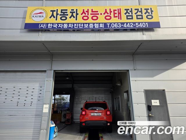Jeep Renegade 2.0 Diesel Longitude AWD 2016 — фото 17