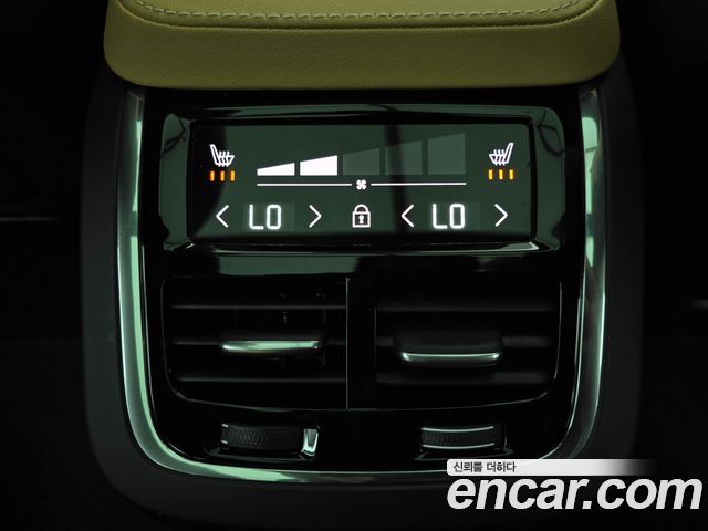 Volvo V90 Cross Country B5 Ultra AWD 2025 — фото 23