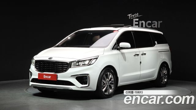 Kia Carnival Gasoline 9-Seater Prestige