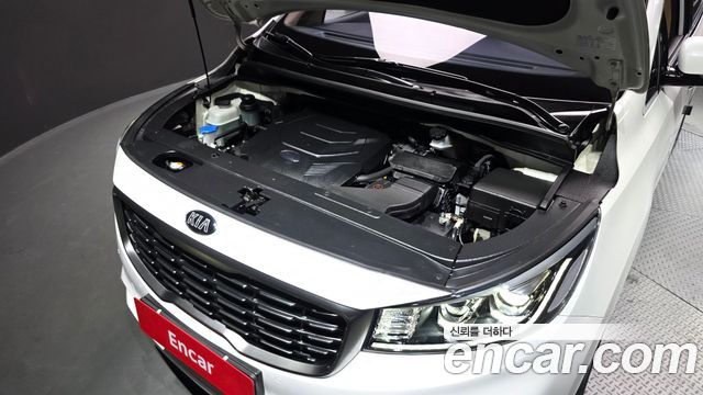 Kia Carnival Gasoline 9-Seater Prestige 2020 — фото 6