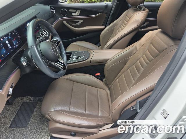 Mercedes-Benz E-Class (W213) E250 AMG Line 2023 — фото 10