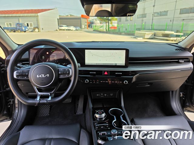 Kia K5 (III) 1.6 Turbo Noblesse 2024 — фото 17