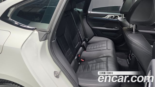 BMW i4 eDrive40 M Sports Pro 2024 — фото 11