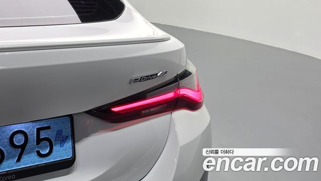 BMW i4 eDrive40 M Sports Pro 2024 — фото 23