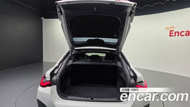 BMW i4 eDrive40 M Sports Pro 2024 — фото 33