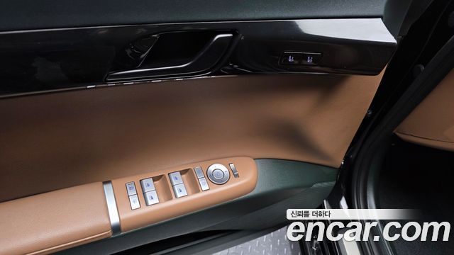 Hyundai Grandeur Hybrid (GN7) Exclusive 2023 — фото 32