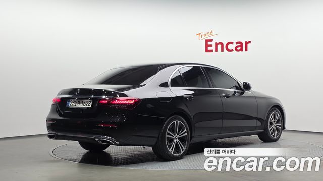 Mercedes-Benz E-Class (W213) E250 Avantgarde 2021 — фото 2