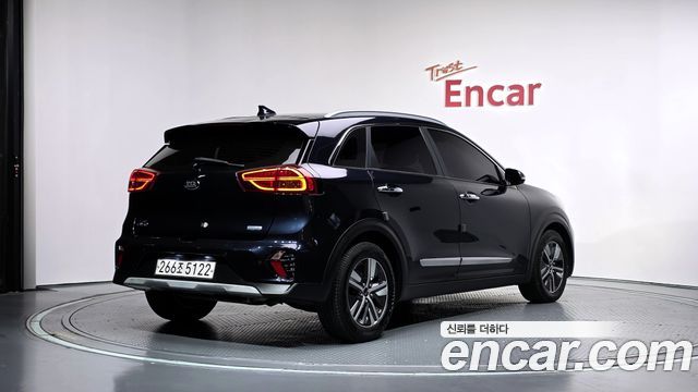 Kia Niro 1.6 HEV Noblesse Special 2020 — фото 2