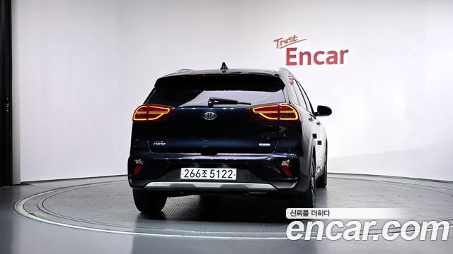 Kia Niro 1.6 HEV Noblesse Special 2020 — фото 4