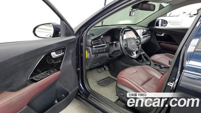 Kia Niro 1.6 HEV Noblesse Special 2020 — фото 10