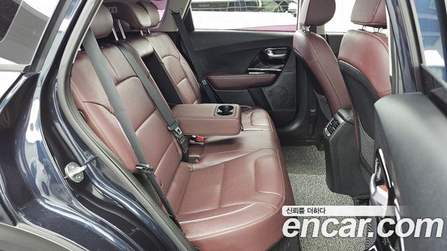 Kia Niro 1.6 HEV Noblesse Special 2020 — фото 15