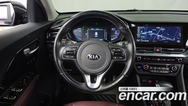 Kia Niro 1.6 HEV Noblesse Special 2020 — фото 17