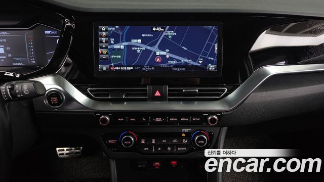 Kia Niro 1.6 HEV Noblesse Special 2020 — фото 18