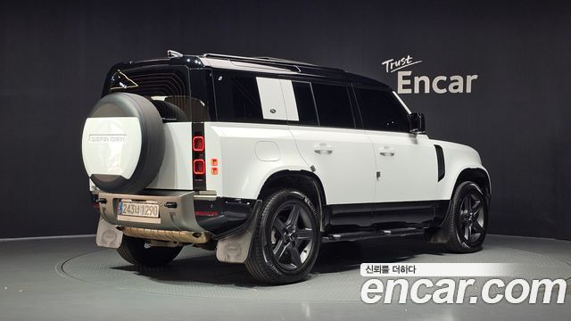 Land Rover Defender (L663) 110 P300 X-Dynamic SE 2024 — фото 2