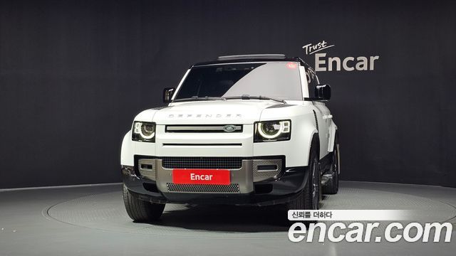 Land Rover Defender (L663) 110 P300 X-Dynamic SE 2024 — фото 3