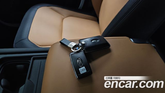 Land Rover Defender (L663) 110 P300 X-Dynamic SE 2024 — фото 16