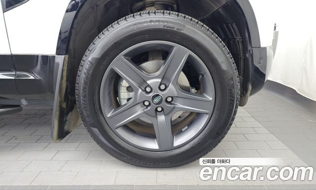 Land Rover Defender (L663) 110 P300 X-Dynamic SE 2024 — фото 21