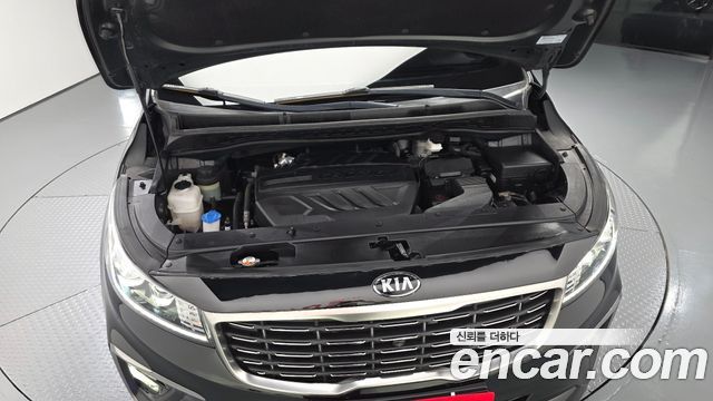 Kia Carnival 9-Seater Noblesse Special 2019 — фото 6