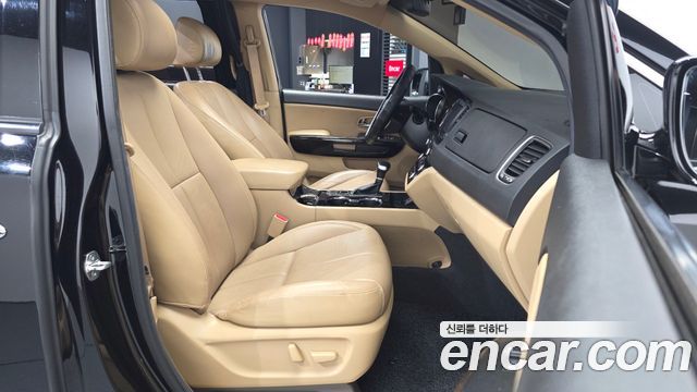 Kia Carnival 9-Seater Noblesse Special 2019 — фото 11