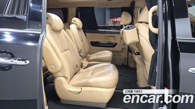 Kia Carnival 9-Seater Noblesse Special 2019 — фото 12
