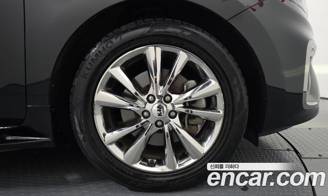 Kia Carnival 9-Seater Noblesse Special 2019 — фото 21