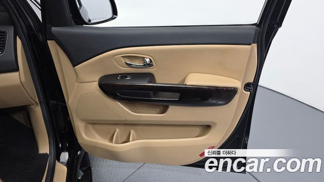 Kia Carnival 9-Seater Noblesse Special 2019 — фото 25