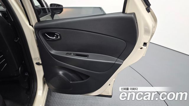 Renault Korea QM3 RE 2015 — фото 25