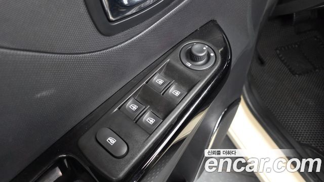 Renault Korea QM3 RE 2015 — фото 28