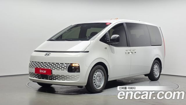 Hyundai Staria Tourer 11-Seater Smart