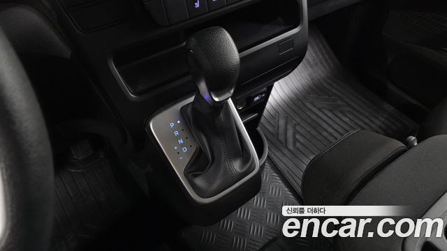 Hyundai Staria Tourer 11-Seater Smart 2023 — фото 9