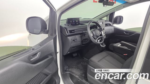 Hyundai Staria Tourer 11-Seater Smart 2023 — фото 10