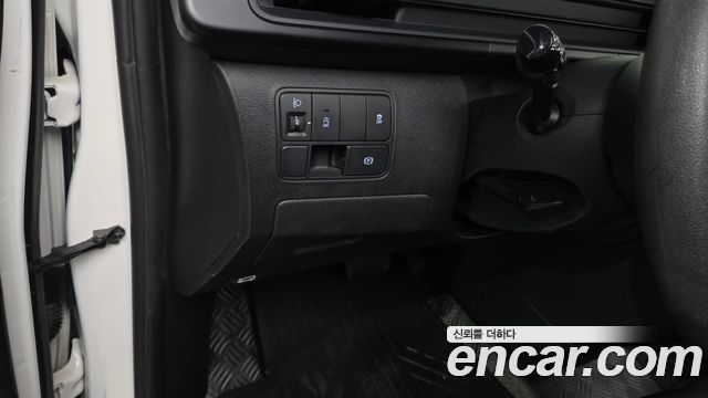 Hyundai Staria Tourer 11-Seater Smart 2023 — фото 19