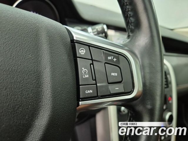 Land Rover Discovery Sport 2.2 SD4 HSE Luxury 2016 — фото 7