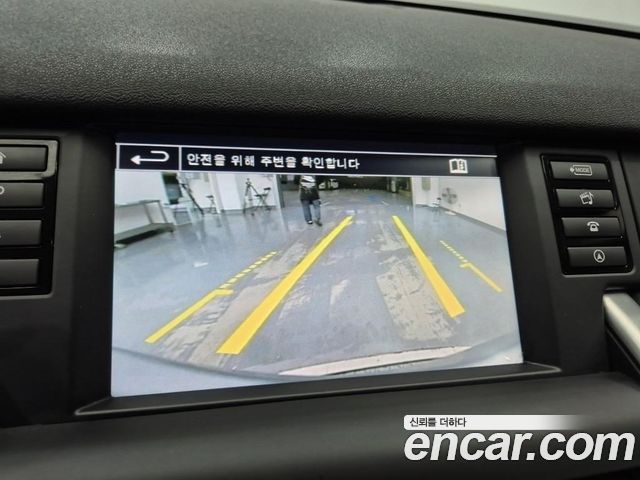 Land Rover Discovery Sport 2.2 SD4 HSE Luxury 2016 — фото 15