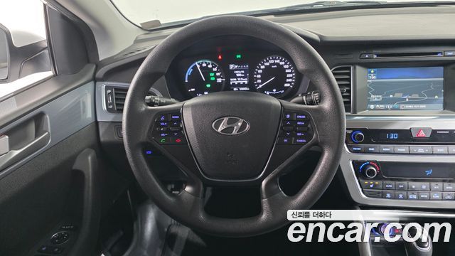 Hyundai Sonata Hybrid (LF) 2.0 HEV Smart 2017 — фото 13