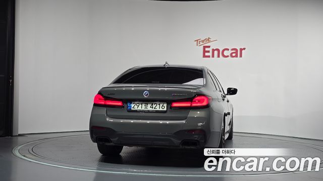 BMW 5 Series (G30) M550i xDrive 2021 — фото 4