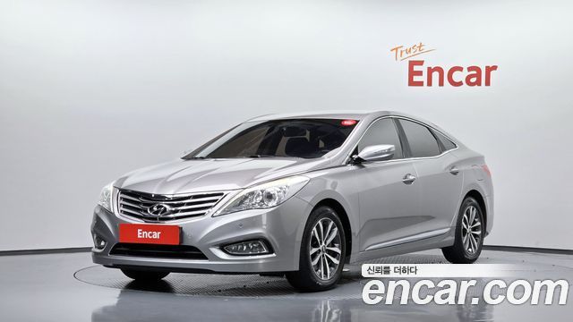 Hyundai Grandeur (HG) HG240 Luxury