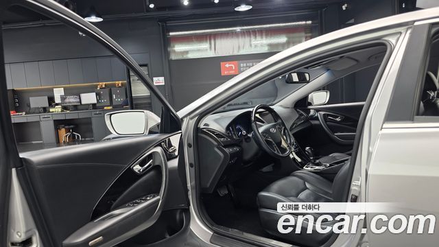 Hyundai Grandeur (HG) HG240 Luxury 2011 — фото 10
