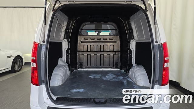 Hyundai Grand Starex 5-Seater VAN Smart 2018 — фото 17