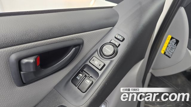 Hyundai Grand Starex 5-Seater VAN Smart 2018 — фото 19