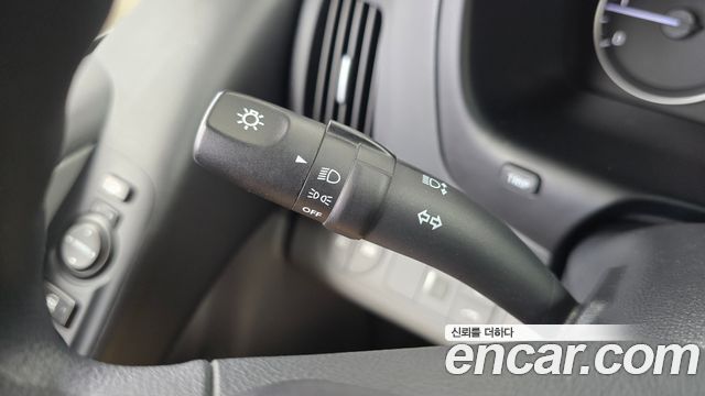 Hyundai Grand Starex 5-Seater VAN Smart 2018 — фото 31