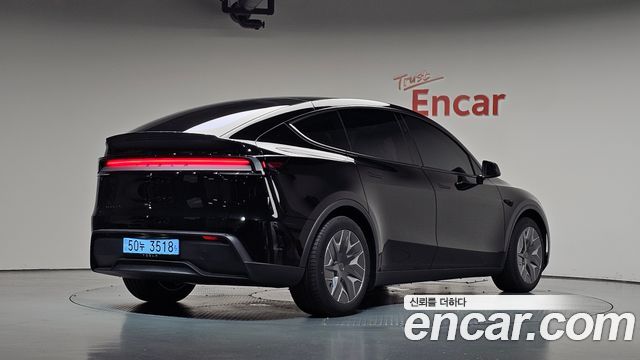 Tesla Model Y L Long Range AWD 2026 — фото 2