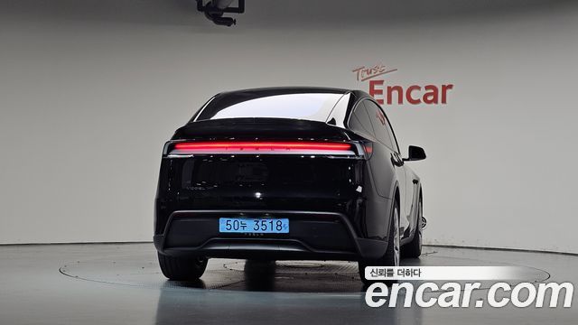 Tesla Model Y L Long Range AWD 2026 — фото 4