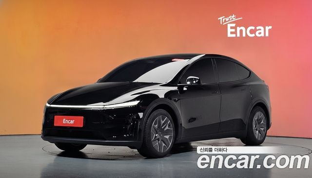 Tesla Model Y L Long Range AWD